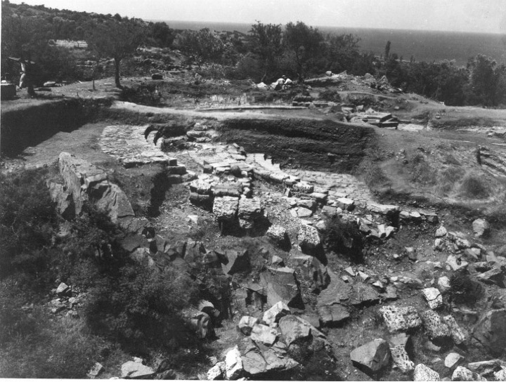 Photograph 1965, taken during the excavation of the Theatral Circle.